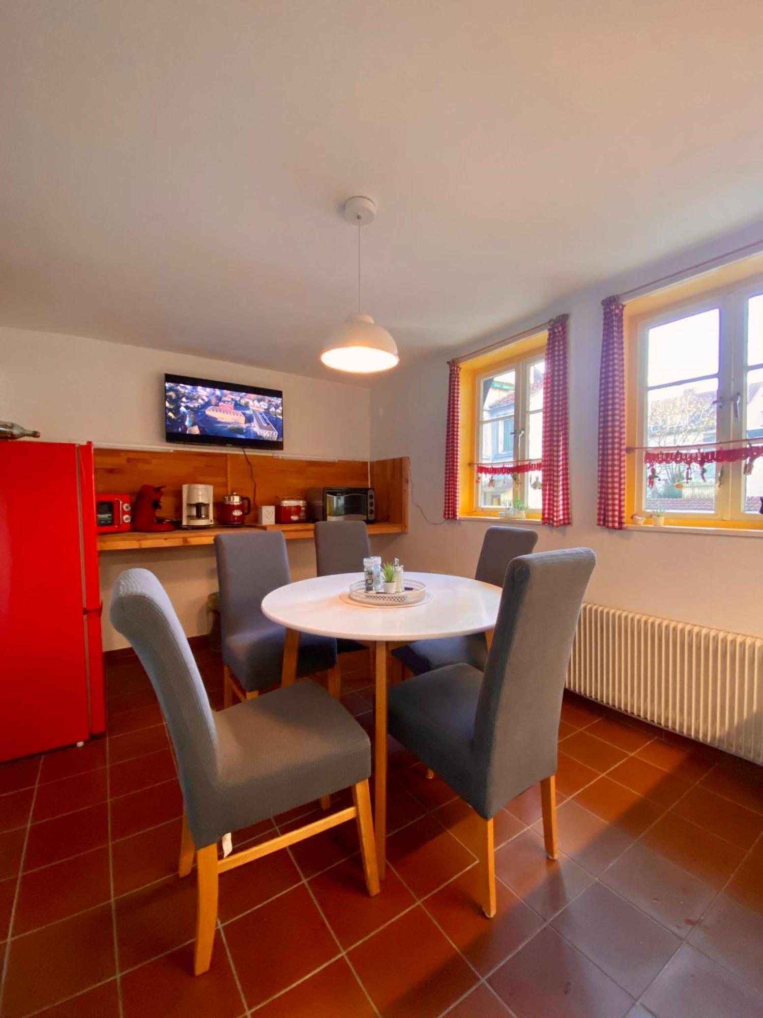 Ferienhaus "Sofia" Anno 1650, Neu - Top Lage - Tempur Beds - Wifi - Parking - Im Herzen Von Detmold-Altstadt, Historische Stadtmauer, Old Lane דטמולד מראה חיצוני תמונה