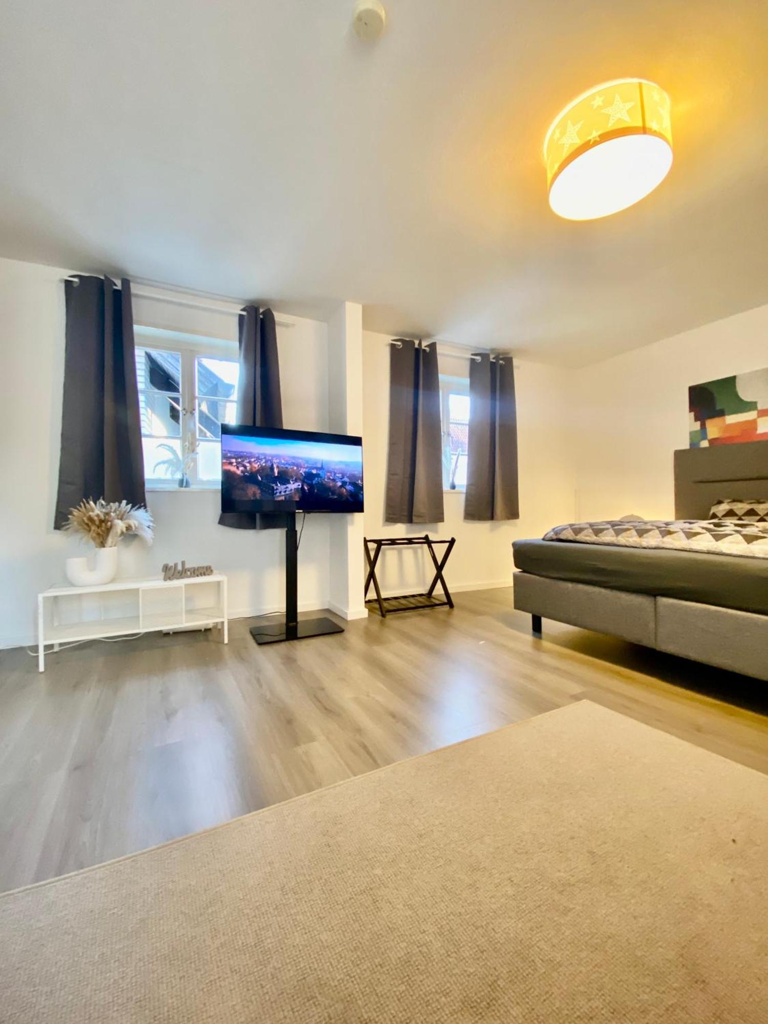 Ferienhaus "Sofia" Anno 1650, Neu - Top Lage - Tempur Beds - Wifi - Parking - Im Herzen Von Detmold-Altstadt, Historische Stadtmauer, Old Lane דטמולד מראה חיצוני תמונה